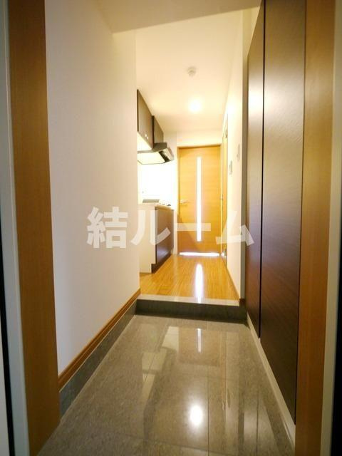 川口市西川口１丁目の賃貸マンションの玄関