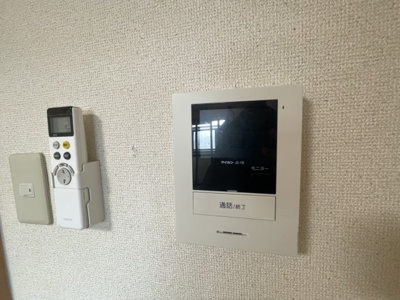 【セキュリティ】 | シャルル上新庄 | TV付きインターホンです
