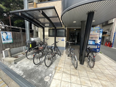 【その他共用部分】 | シャルル上新庄 | 駐輪場があります
