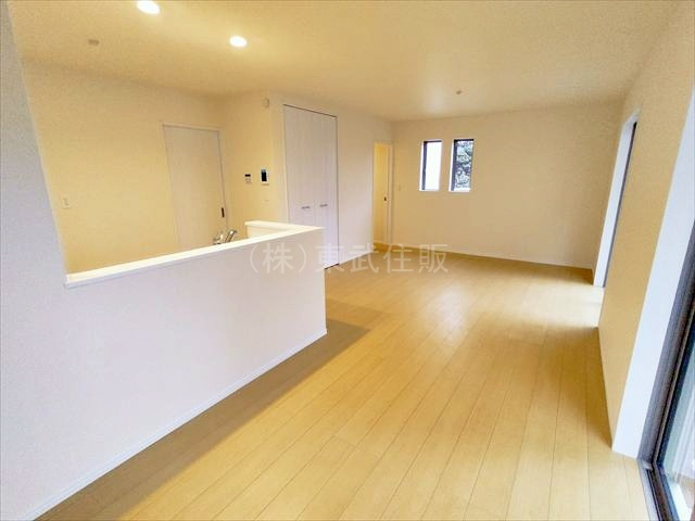 【居間・リビング】の画像