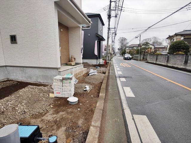 【前面道路含む現地写真】の画像