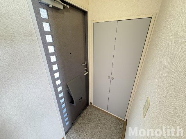 ロイヤルシャトーの玄関