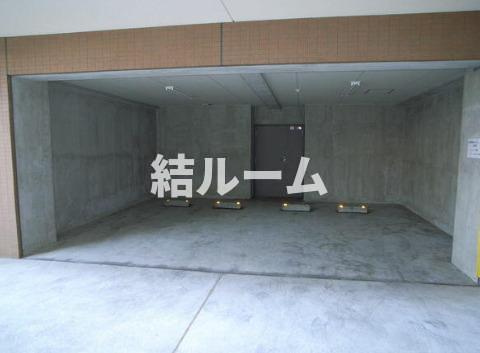 豊島区池袋本町２丁目の賃貸マンションの駐車場