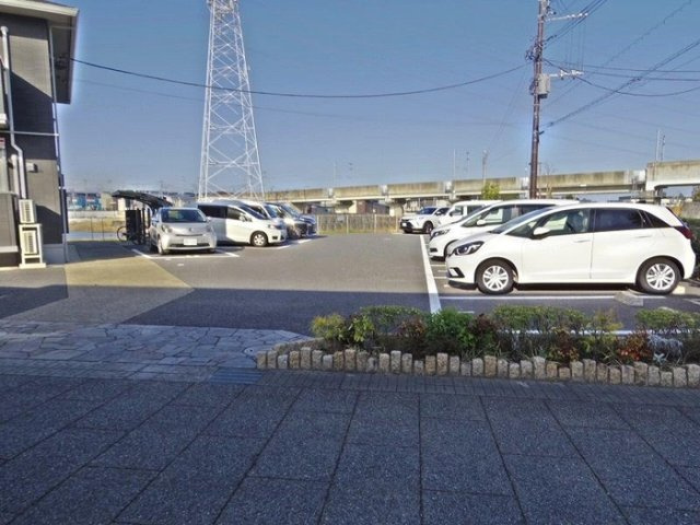 ジャルダン・ドゥ・ローズの駐車場|駐車場