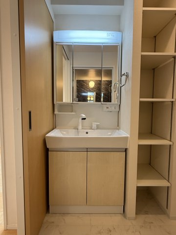 【独立洗面台】