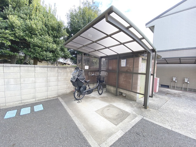 メゾン東山のその他共用部分|駐輪場！