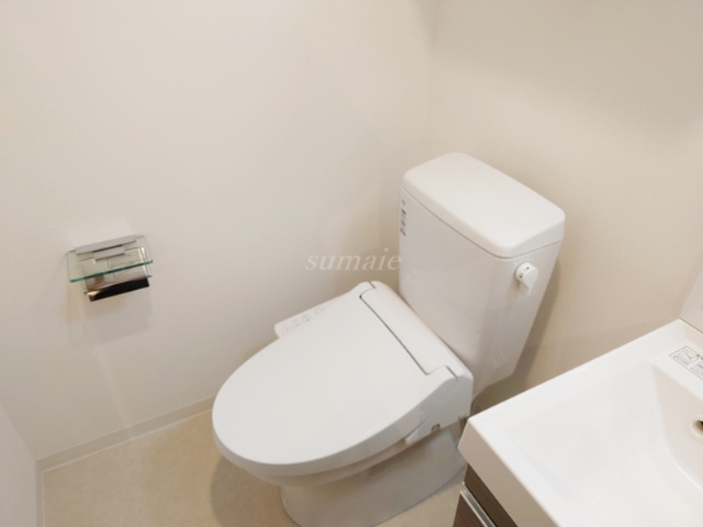 ラフィスタ赤羽のトイレ|温水洗浄便座付きトイレです☆