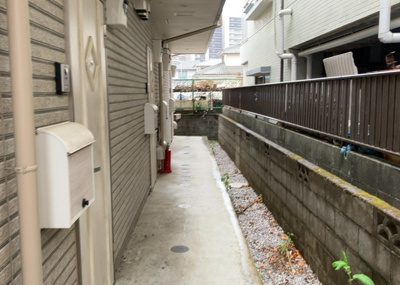 【外観】 | プレミア高尾 | 土地の面積＝住宅面積ではありません。建ぺい率の問題などで、土地のある場所によって住宅を建てられる面積は限られています。高さもしかり、「土地」という言葉の中には、建築条件も含まれると考えておきましょう。