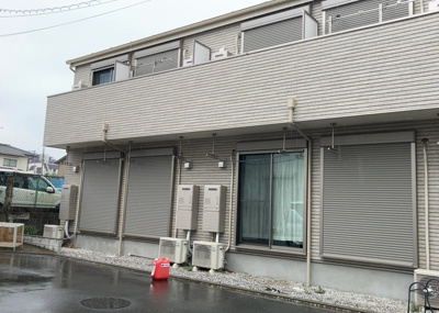 【外観】 | プレミア高尾 | 隣家の土地はどうなっているのか、生活利便施設が近くにあるのか、学校まで近いかなど、お客様のライフスタイルにあわせたイメージが重要です。また、近くにあると困る施設が近くにないかも確認するといいでしょう。
