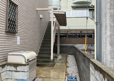 【外観】 | プレミア高尾 | 家を建てる前提で土地を探している場合、地盤の丈夫さは譲れない条件の一つです。地盤が脆弱だと追加工事が必要となります。また、過去に地盤沈下や液状化現象を起こした土地は、できるだけ避けた方がいいでしょう。