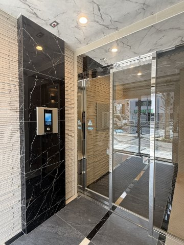 【エントランス】