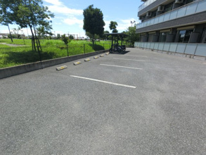 【駐車場】