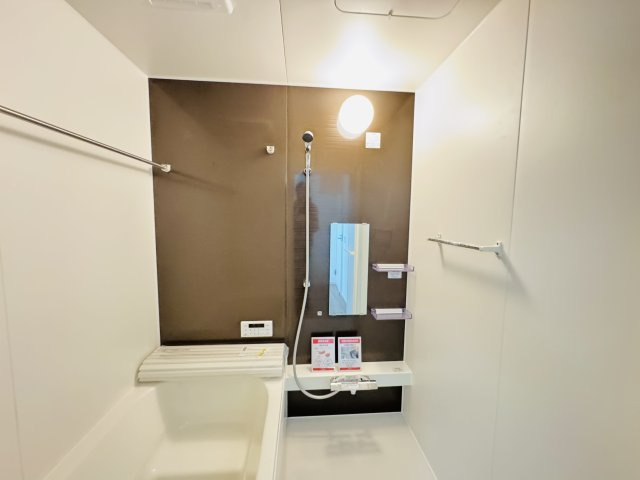 流山市こうのす台新築戸建【江戸川台小学校：9分】の浴室|手元で水流切り替えシャワーヘッド