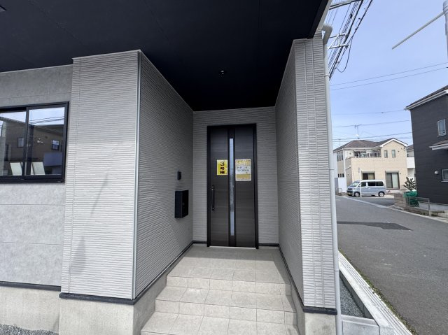 流山市こうのす台新築戸建【江戸川台小学校：9分】のエントランス|エントランス・玄関ポーチ
