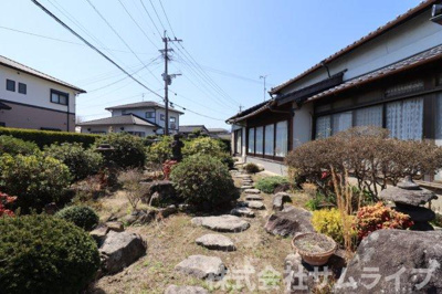 【庭】 | 秋松敷地256坪平家