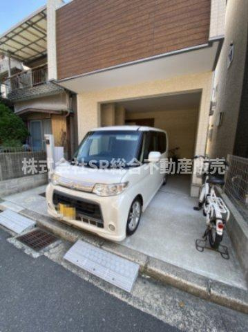 三島1丁目中古戸建の駐車場|お車をお持ちの方には必要な駐車場付きで自転車・バイクも置けます！