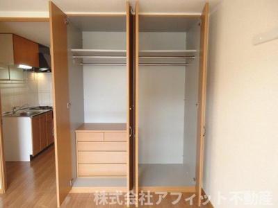【収納】 | グランツ | 洋室のクローゼット※イメージです