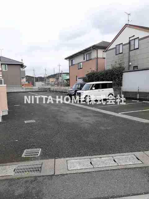 アップルハウスの駐車場|敷地内駐車場に空きがあります◇