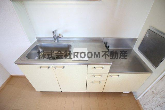 フローラルビレッジⅣ番館のキッチン|お料理しやすいキッチンです