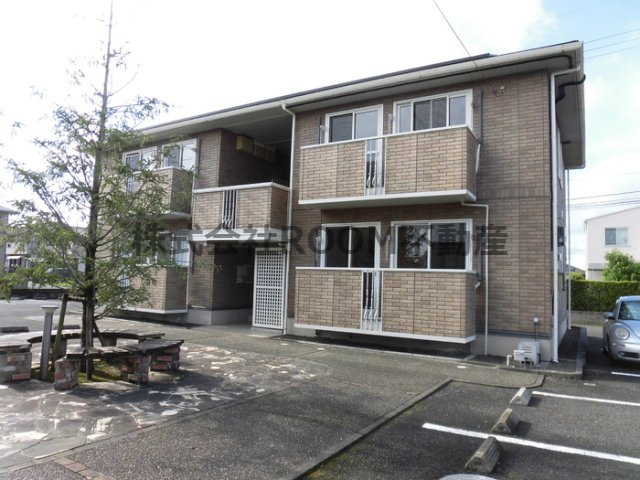 フローラルビレッジⅣ番館の外観|落ち着いた雰囲気の外観です