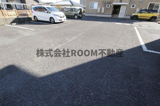 フローラルビレッジⅣ番館の駐車場|駐車場です