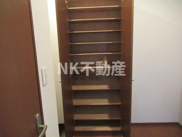【収納】 | リベルタ　エテルナ（吉田賃貸） | シューズボックスです