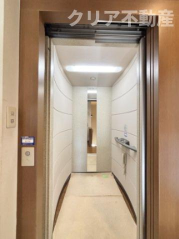 【設備】 | 高崎市末広町中古住宅　ガレージ・エレベーター付き！ | ホームエレベーター付き！