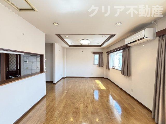 【居間・リビング】 | 高崎市末広町中古住宅　ガレージ・エレベーター付き！