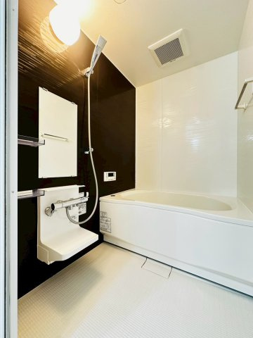 潮見台町3丁目戸建の浴室