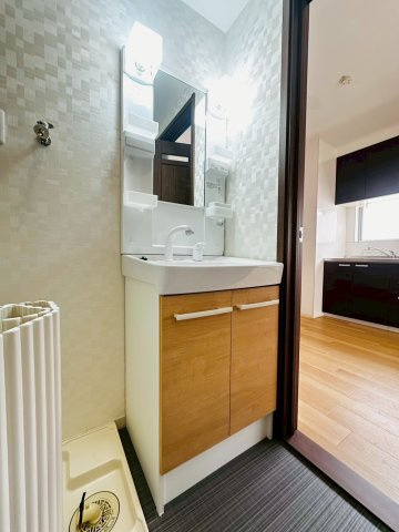 潮見台町3丁目戸建の洗面所