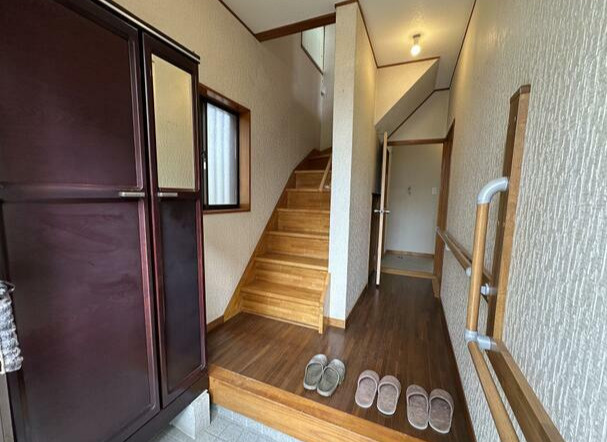 宮和田戸建ての玄関