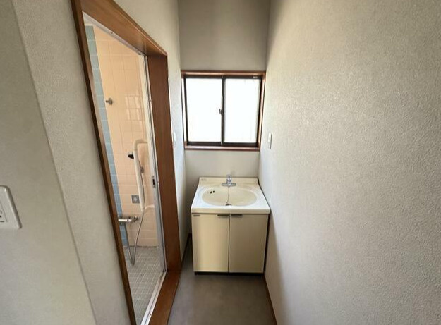 宮和田戸建ての独立洗面台