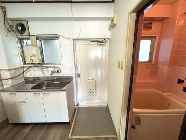 パレス上原の玄関
