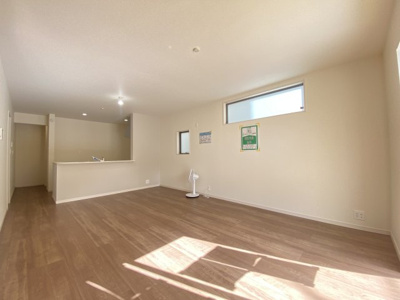 【居間・リビング】 | 読谷村比謝（全2棟）1号棟 | ※同仕様写真です