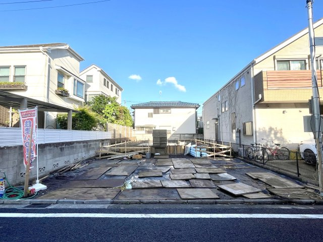 武蔵野市吉祥寺北町1丁目　土地56坪×3台並列駐車　省エネ大型邸宅の外観