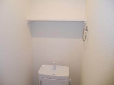 アークリード二条城北の内装|トイレ棚
