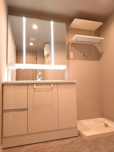 セルヴィオ３番館の独立洗面台