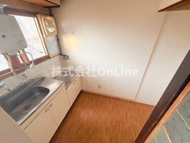 八尾市安中町１丁目のアパートの内装