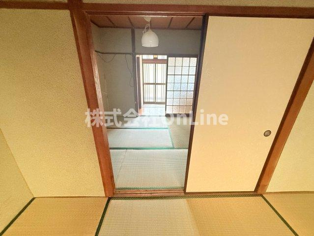 八尾市安中町１丁目のアパートの和室