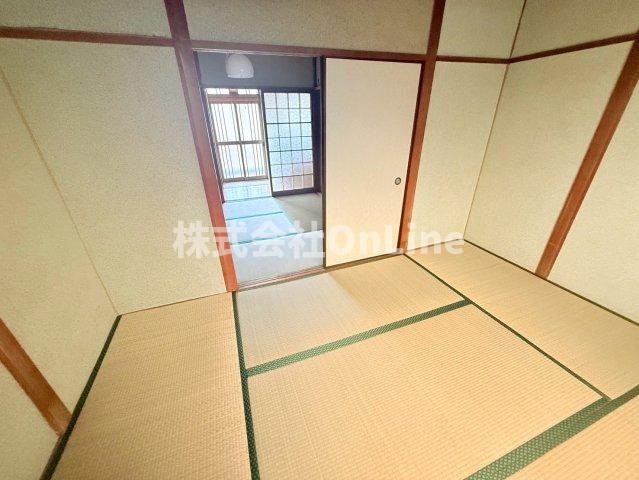 八尾市安中町１丁目のアパートの和室