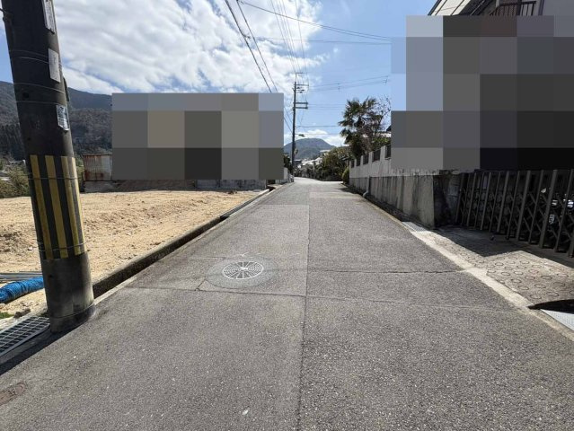 唐櫃台１丁目土地（更地）の前面道路含む現地写真