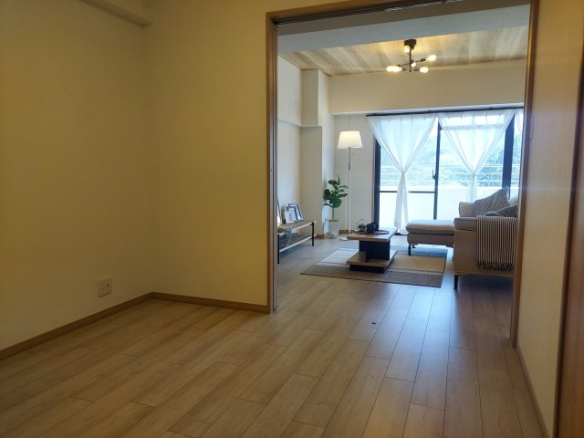 阪急逆瀬台アヴェルデ1番館の洋室|洋室約5.1帖