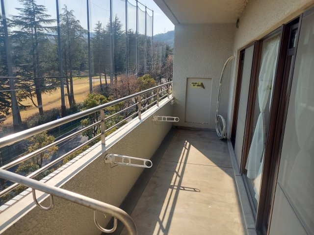 阪急逆瀬台アヴェルデ1番館のバルコニー