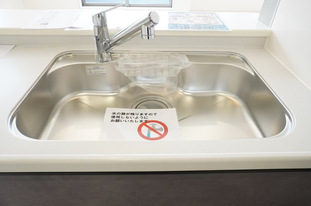 越谷市蒲生愛宕町 新築分譲住宅 のキッチン