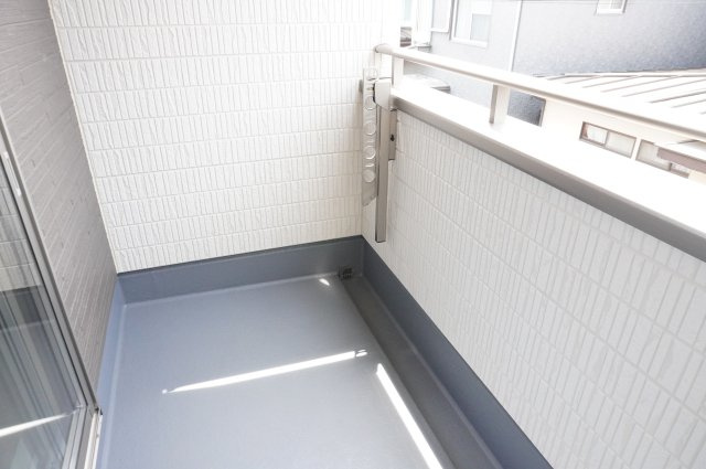 越谷市蒲生愛宕町 新築分譲住宅 のバルコニー|2階