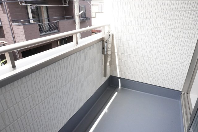 越谷市蒲生愛宕町 新築分譲住宅 のバルコニー