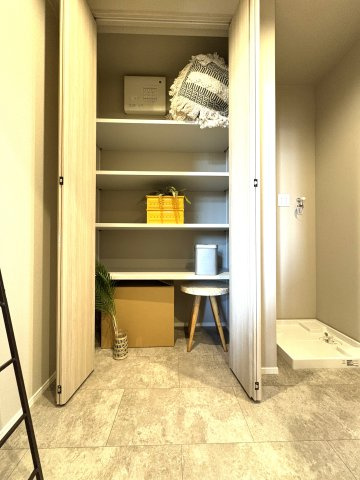 California Terrace House — 海と空を感じる暮らしのランドリースペース