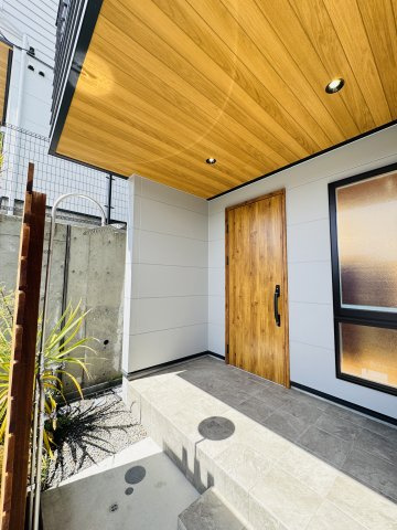 California Terrace House — 海と空を感じる暮らしの玄関