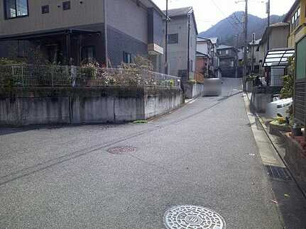 安芸区矢野南５丁目の前面道路含む現地写真