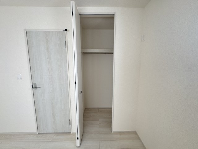 読谷村比謝（全2棟）2号棟の収納|2号棟　洋室6帖＋CL付き♪